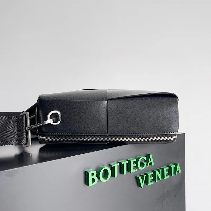 All categories 💚 Authentic bags 💚 BV 2025 new Bottega Veneta large plaid woven men's briefcase